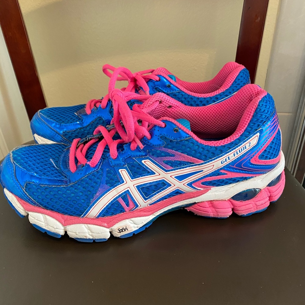 ASICS running shoes - Picture 2 of 5